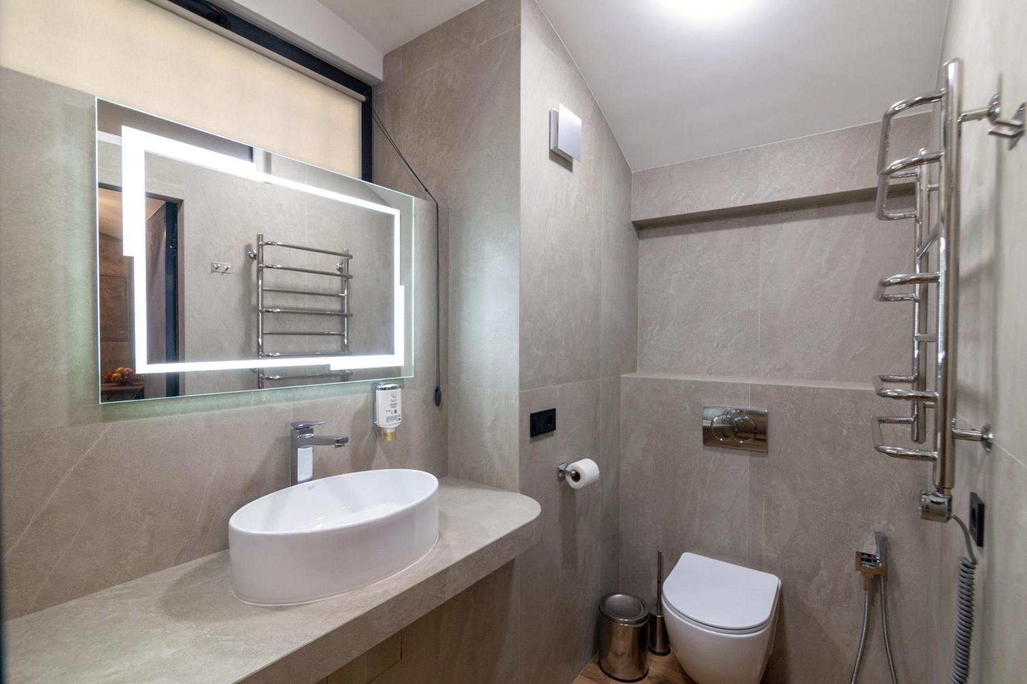 Royal Hot Jucuzzi Apartment Lviv Luaran gambar