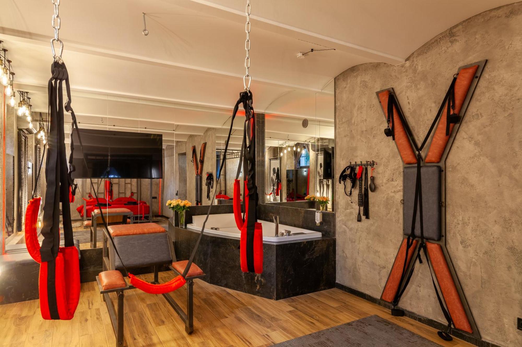 Royal Hot Jucuzzi Apartment Lviv Luaran gambar