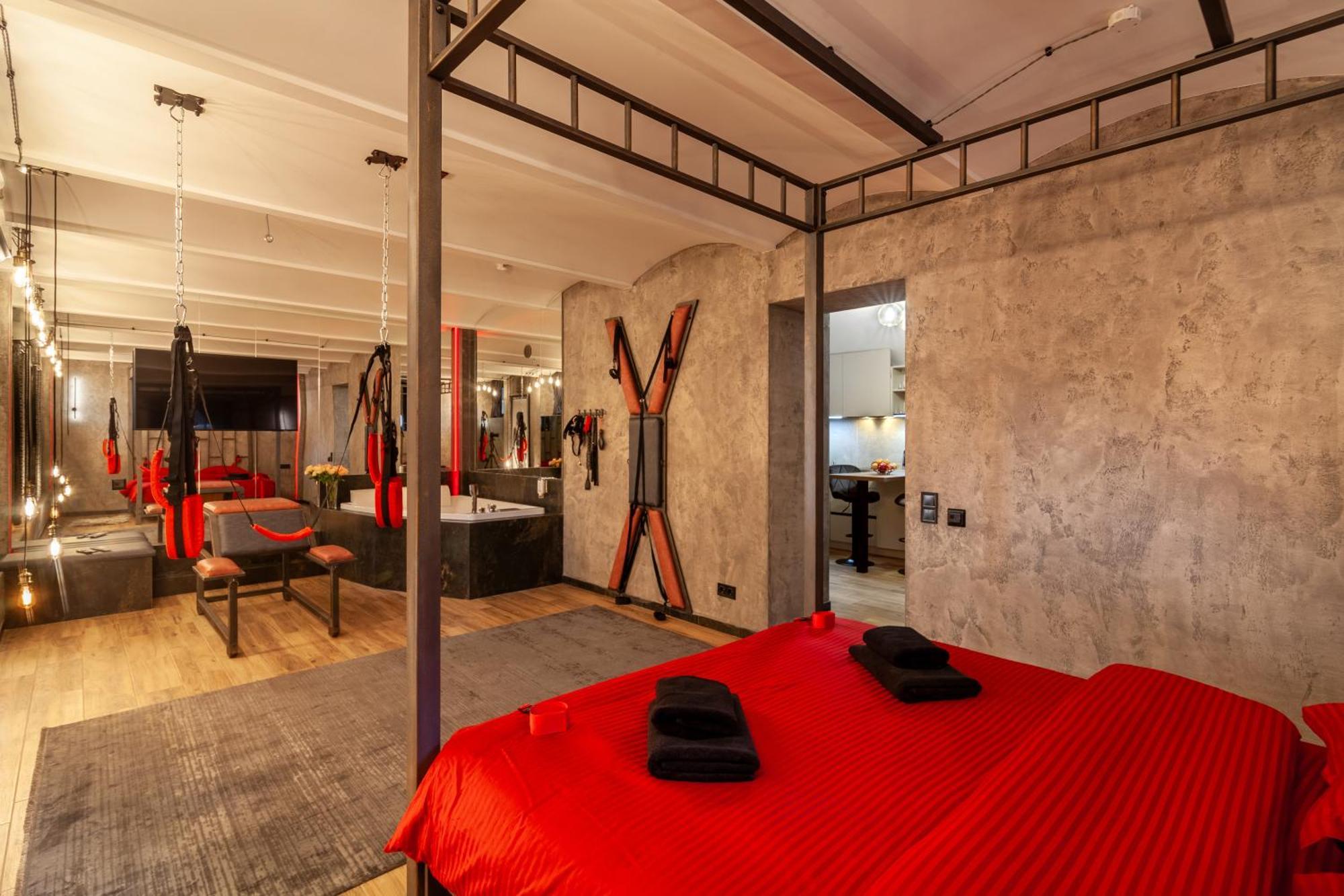 Royal Hot Jucuzzi Apartment Lviv Luaran gambar